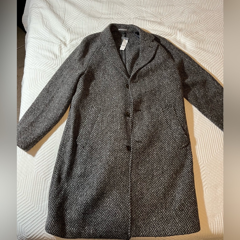 BEAND NEW, NEVER WORN: 40R, J Crew Ludlow topcoat in Irish wool herringbone